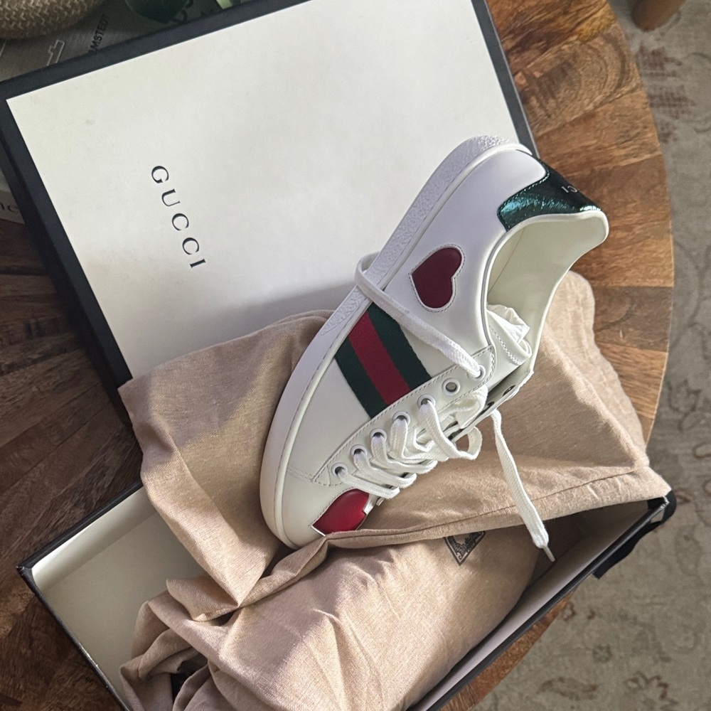 Gucci‎ White and red  Heart Sneakers (37)